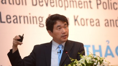 Cựu Bộ trưởng Ju-ho Lee 