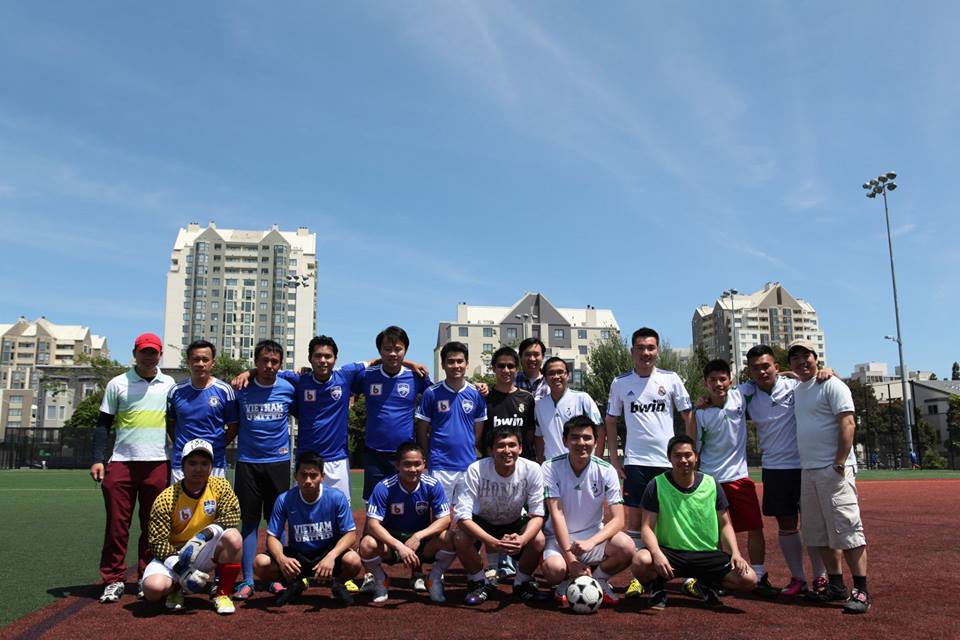 Tham gia giải bóng đá lần 2 của Thanh Niên Sinh Viên CA do Hội sinh viên CA  tổ chức
