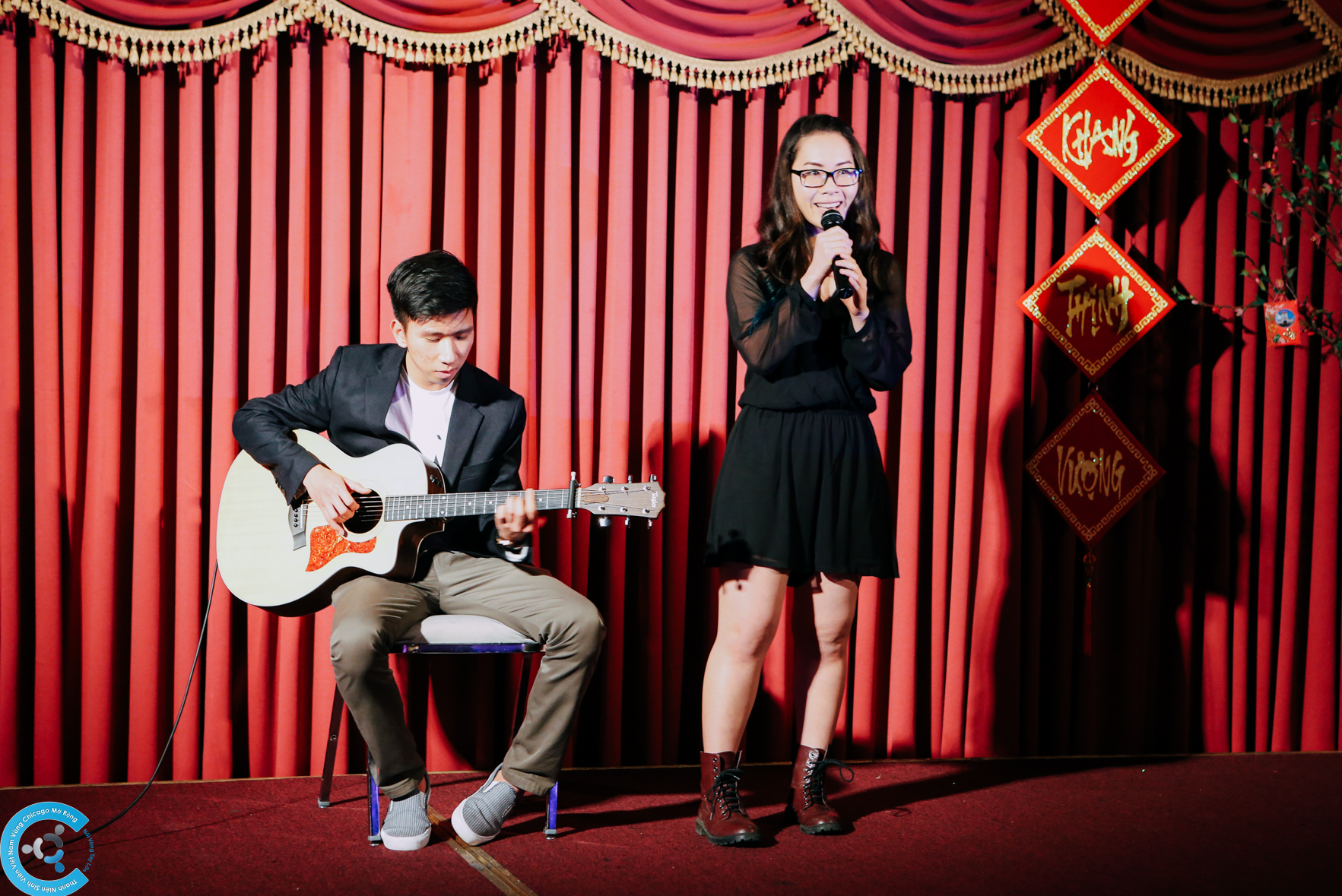 Màn biểu diễn acoustic từ đôi bạn dành chiến thắng tại Chicagoland Got Talent