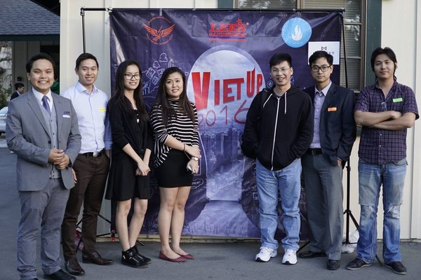 Nắm bắt được xu hướng startup đang diễn ra sôi nổi khắp thế giới, VietUp’s 2016 đã mời nhiều anh tài đến để “mổ xẻ” chủ đề Startup.