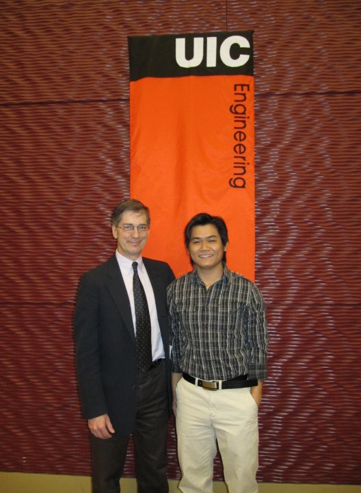 Tommy Dang cùng với thầy hướng dẫn (PhD advisor) vào năm 2010. 