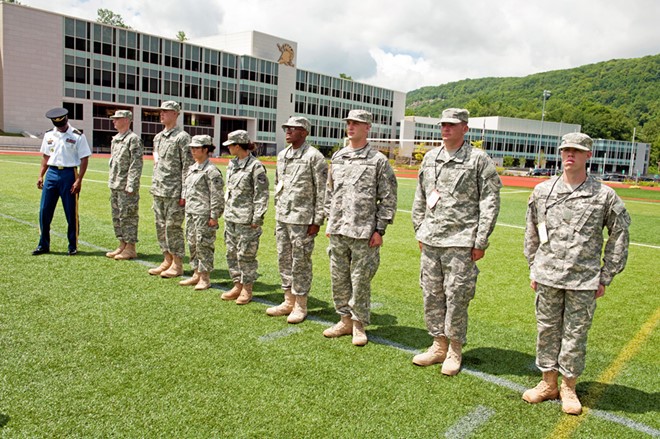 Để có thể theo học tại West Point, thí sinh phải trải qua vòng sơ tuyển và tuyển sinh khắt khe. Ảnh: NCO Journal.