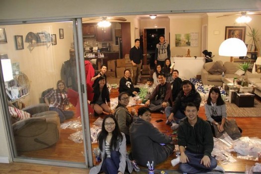 DHS Việt tại California mang Giáng sinh ấm cho người vô gia cư