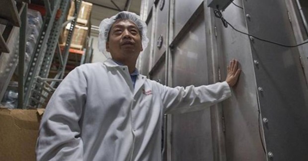 Ông chủ gốc Việt sở hữu tiệm bánh mì que nổi tiếng ở Mỹ